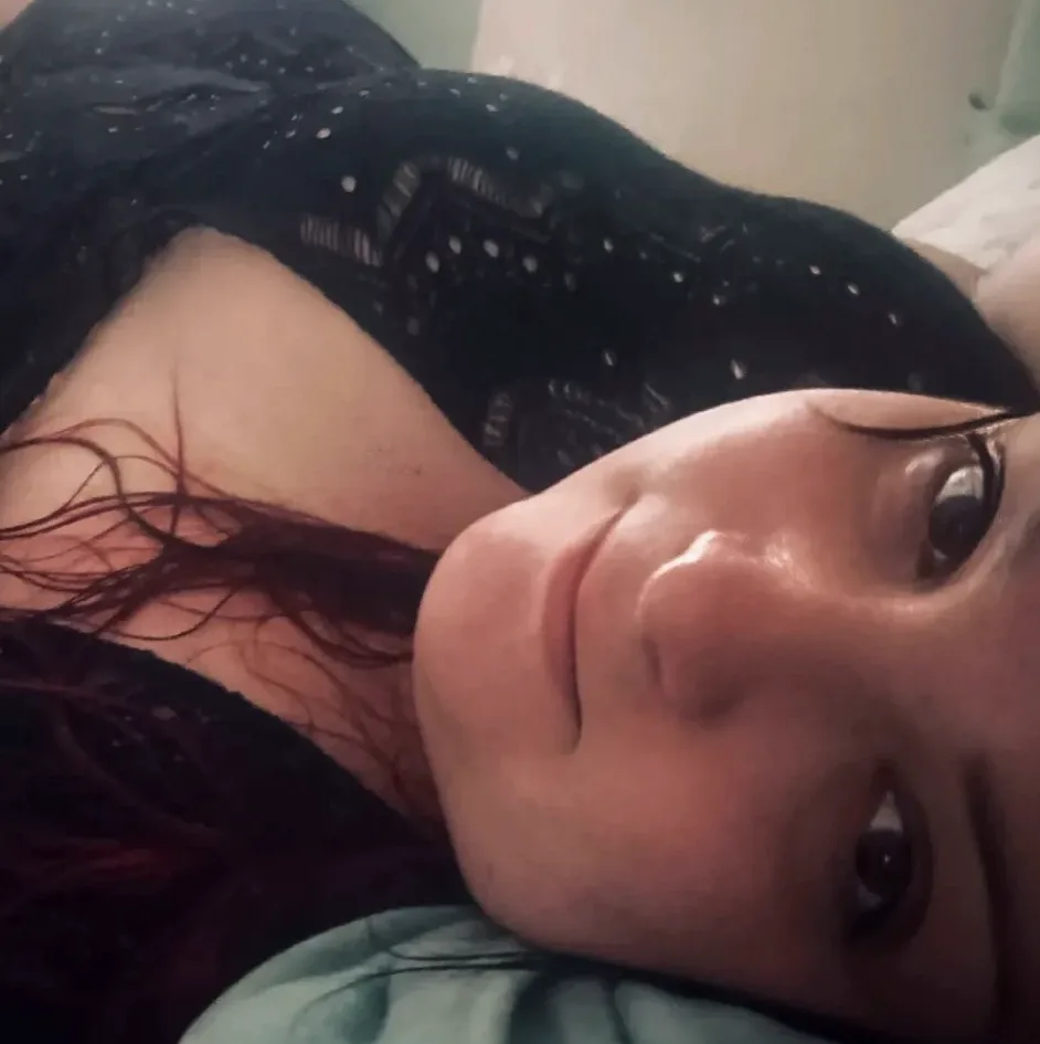 Andrea, 33