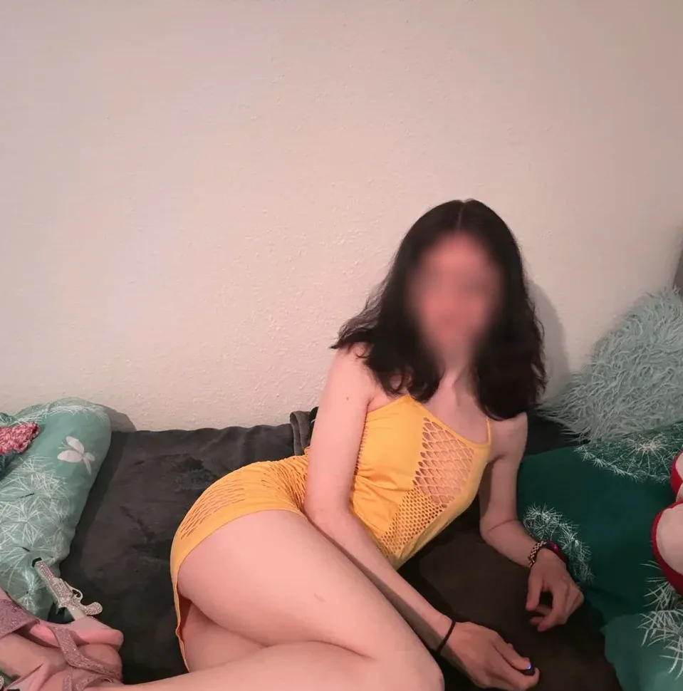 Anne, 28