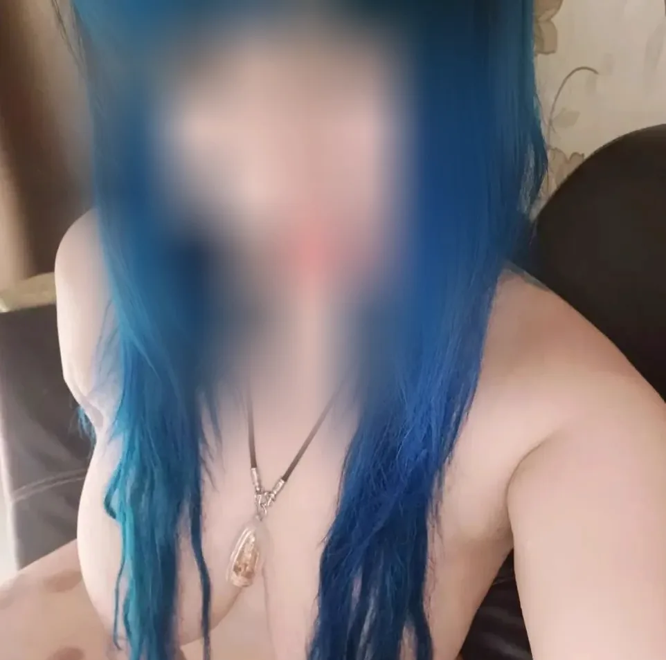 Rosa, 36