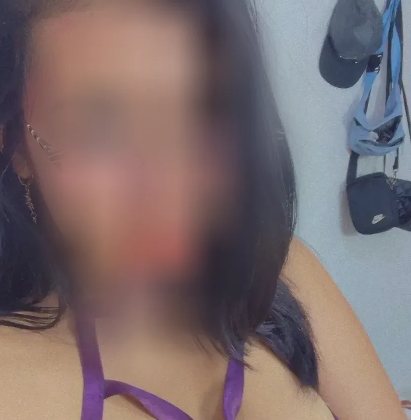 Tina, 23